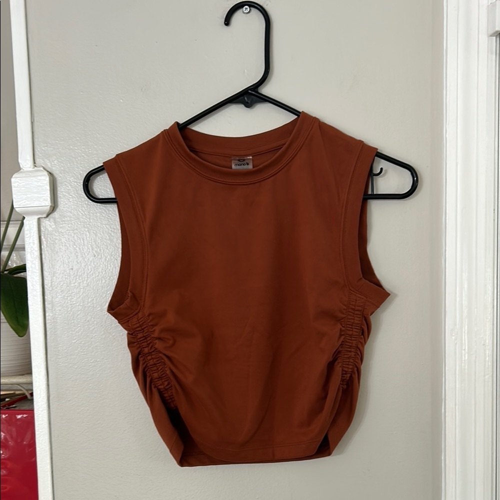 Mono B Sleeveless Ruched Top Size Medium